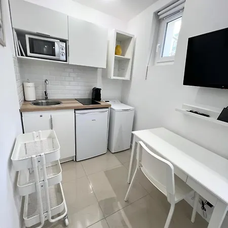 Apartment Les Pins Pinede Sector - 2 People Juan-les-Pins